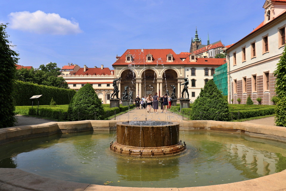 Pískovcová fontána